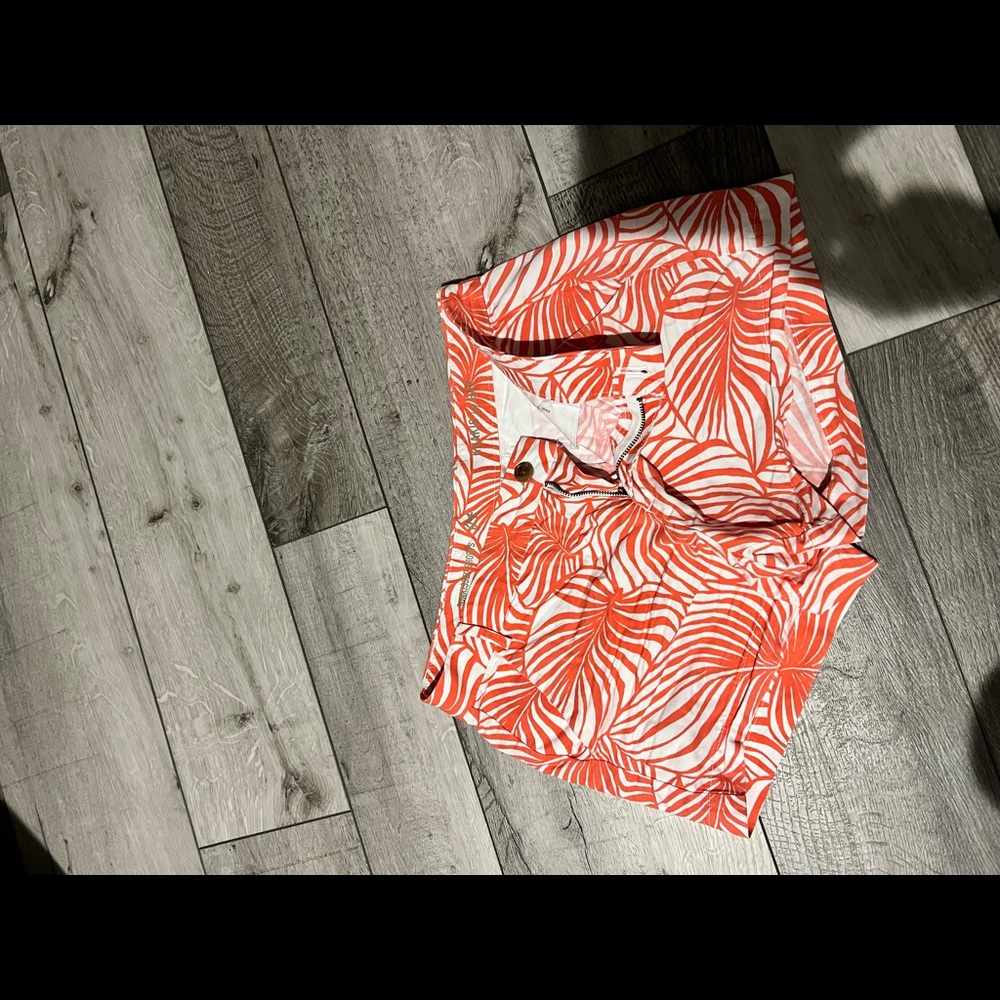 Gap low waisted shorts